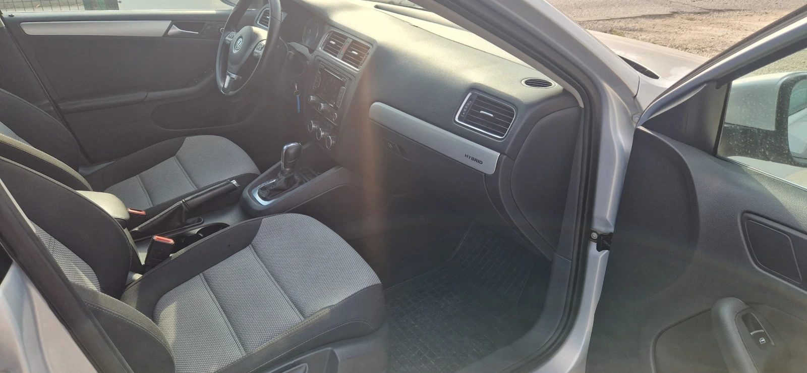 VW Jetta 1.4i-170к.с. ХИБРИД - изображение 10
