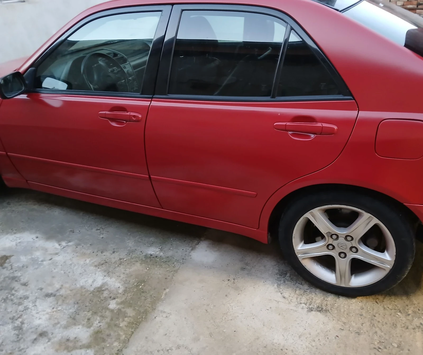 Lexus IS 200  - изображение 2