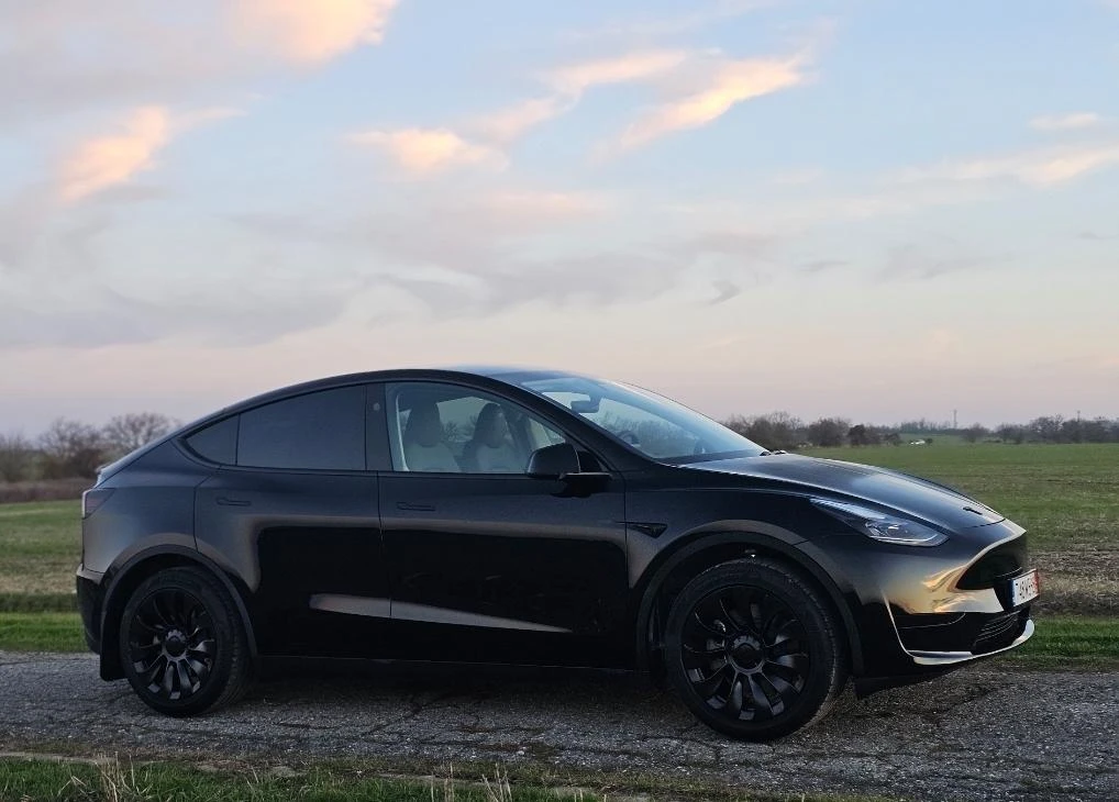 Tesla Model Y 11000 , 2025  | Mobile.bg   7