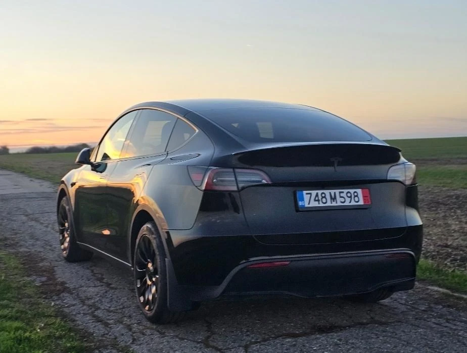 Tesla Model Y 11000 , 2025  | Mobile.bg   4