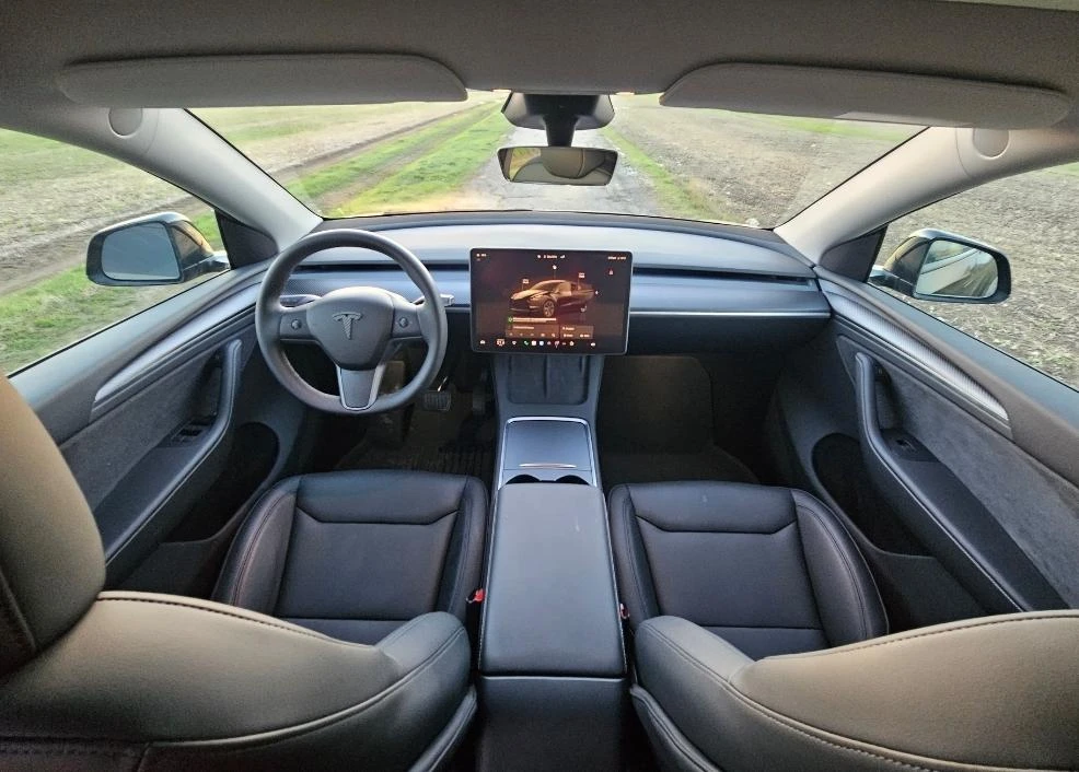 Tesla Model Y 11000 , 2025  | Mobile.bg   13