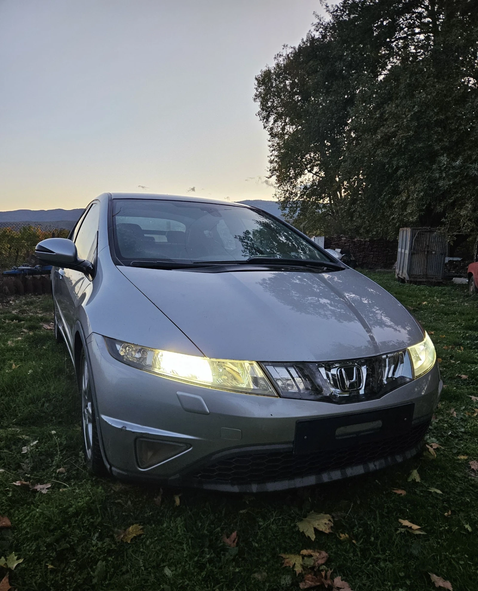 Honda Civic 8 - изображение 2