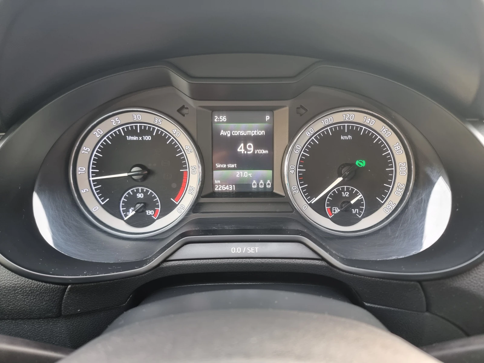 Skoda Octavia 2.0 TDI DSG6 - изображение 5