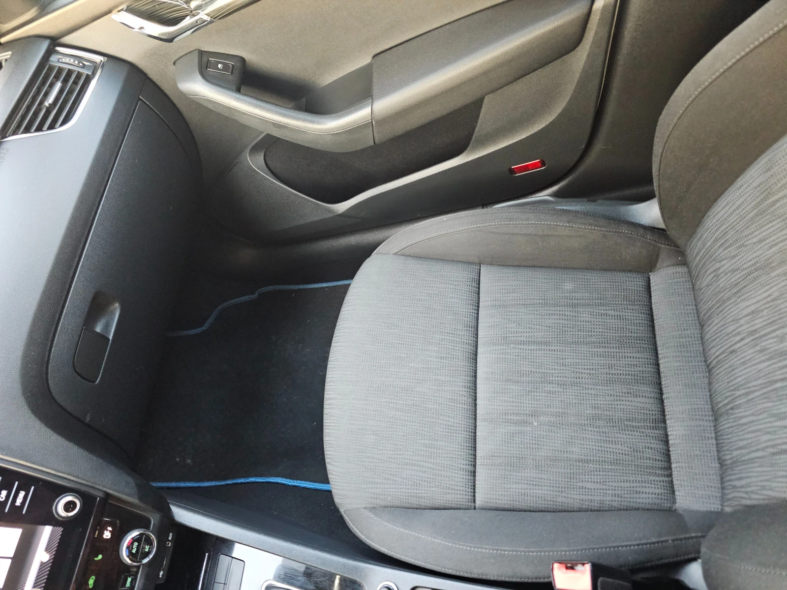 Skoda Octavia 2.0 TDI DSG6 - изображение 9