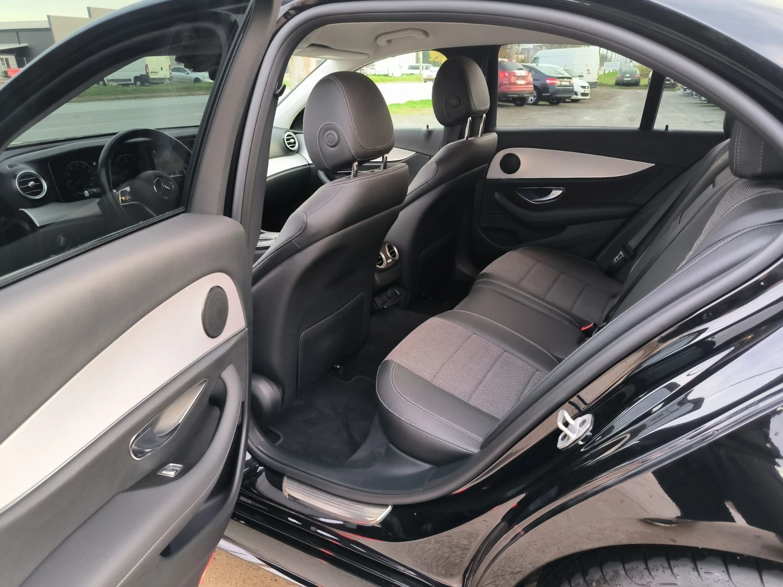 Mercedes-Benz E 400 4-Matic-Navi-Kameri-Euro-6D | Mobile.bg   16