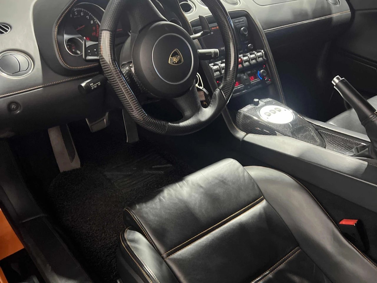 Lamborghini Gallardo CARFAX* АВТОФИНАНСИРАНЕ БЕЗ ПЪРВОНАЧАЛНА ВНОСКА - изображение 5