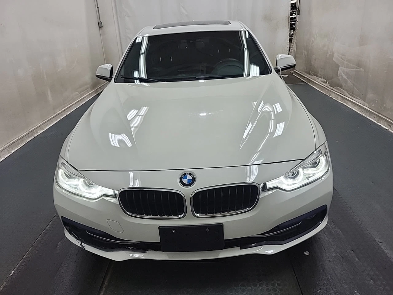 BMW 330 * 330I XDRIVE * CARFAX * ЦЕНА ДО БГ - изображение 2