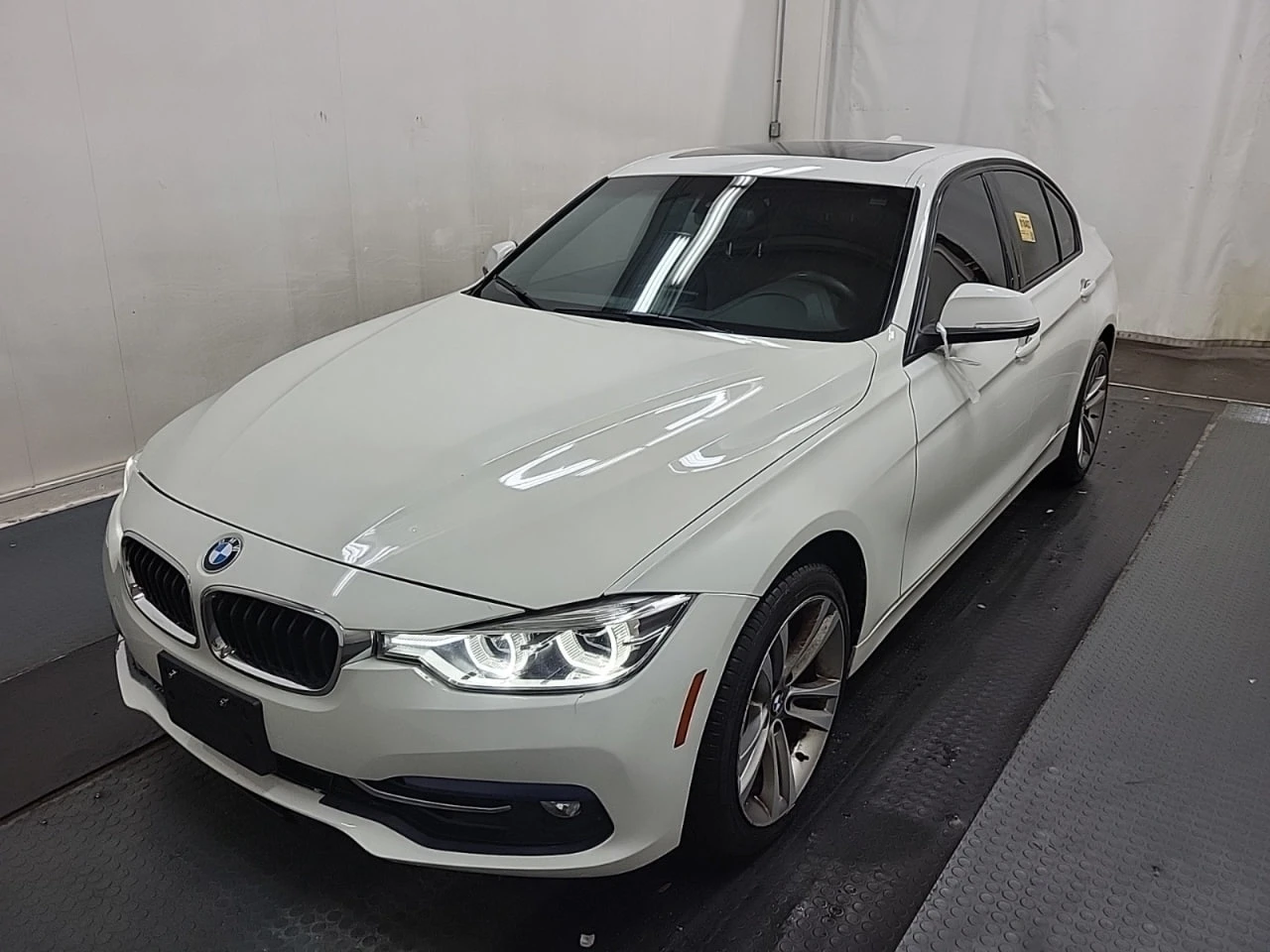 BMW 330 * 330I XDRIVE * CARFAX * ���� �� �� | Mobile.bg � ����������� 1