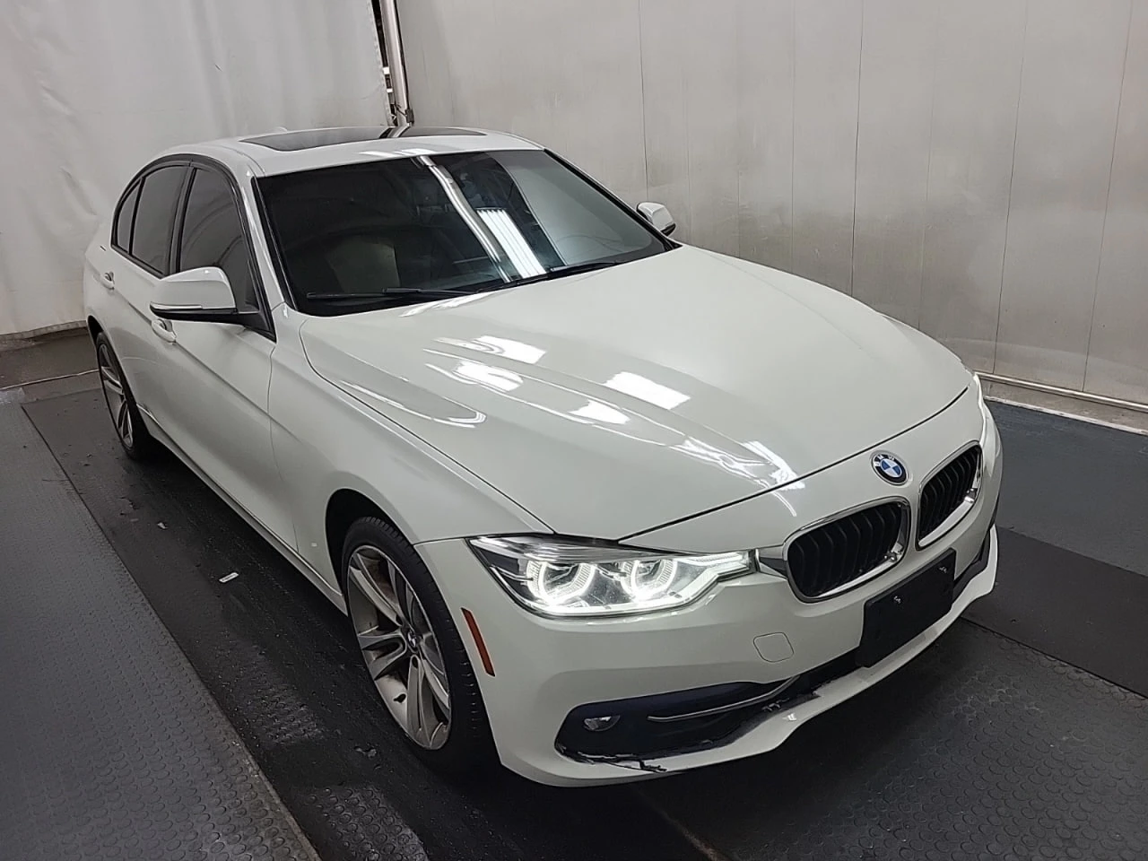 BMW 330 * 330I XDRIVE * CARFAX * ЦЕНА ДО БГ - изображение 3