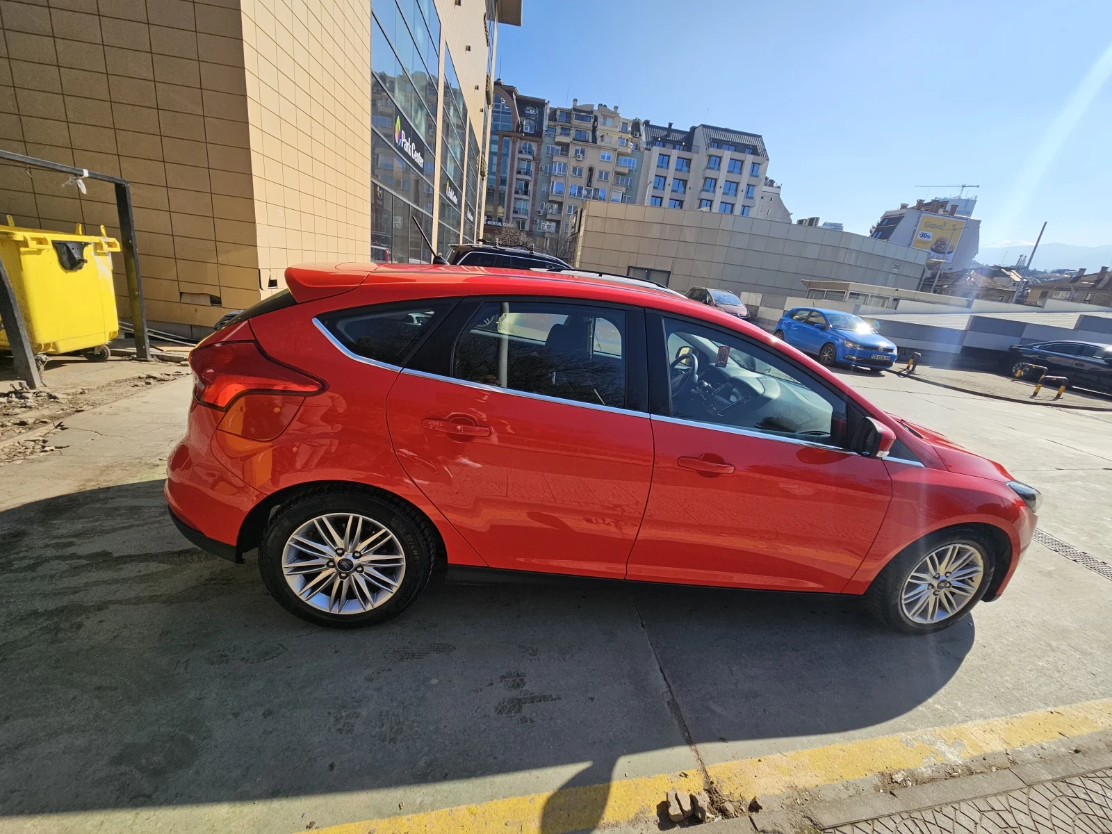 Ford Focus 5D SYNC 1.0 EcoBoost 100 PS M5 - изображение 3