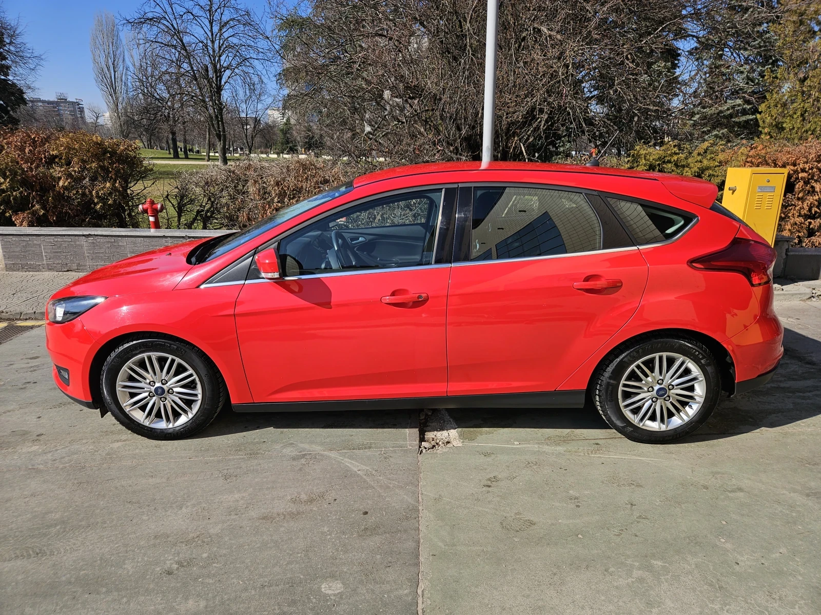 Ford Focus 5D SYNC 1.0 EcoBoost 100 PS M5 - изображение 2