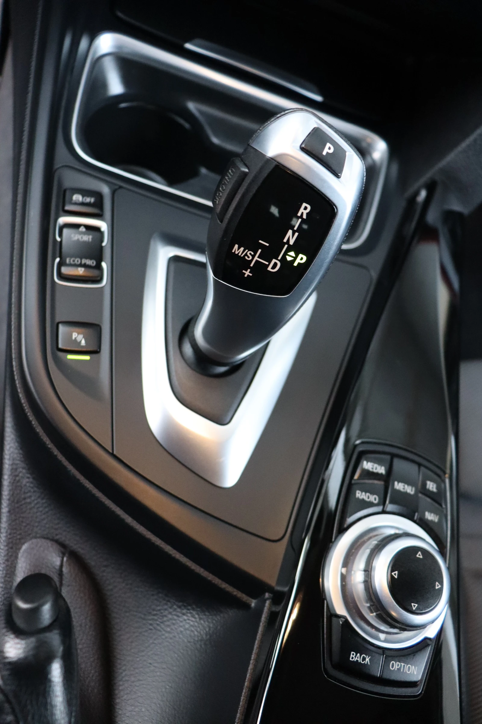 BMW 320 F31, снимка 8 - Автомобили и джипове - 53782919