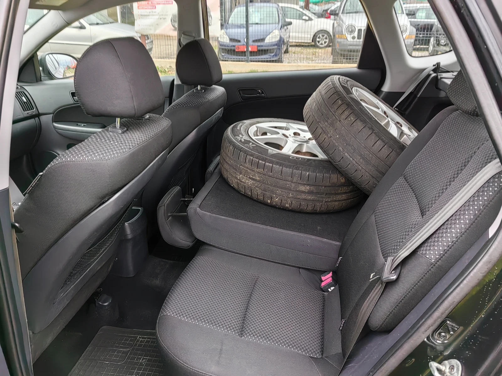 Hyundai I30 1.4i 105ps, снимка 10 - Автомобили и джипове - 53958828