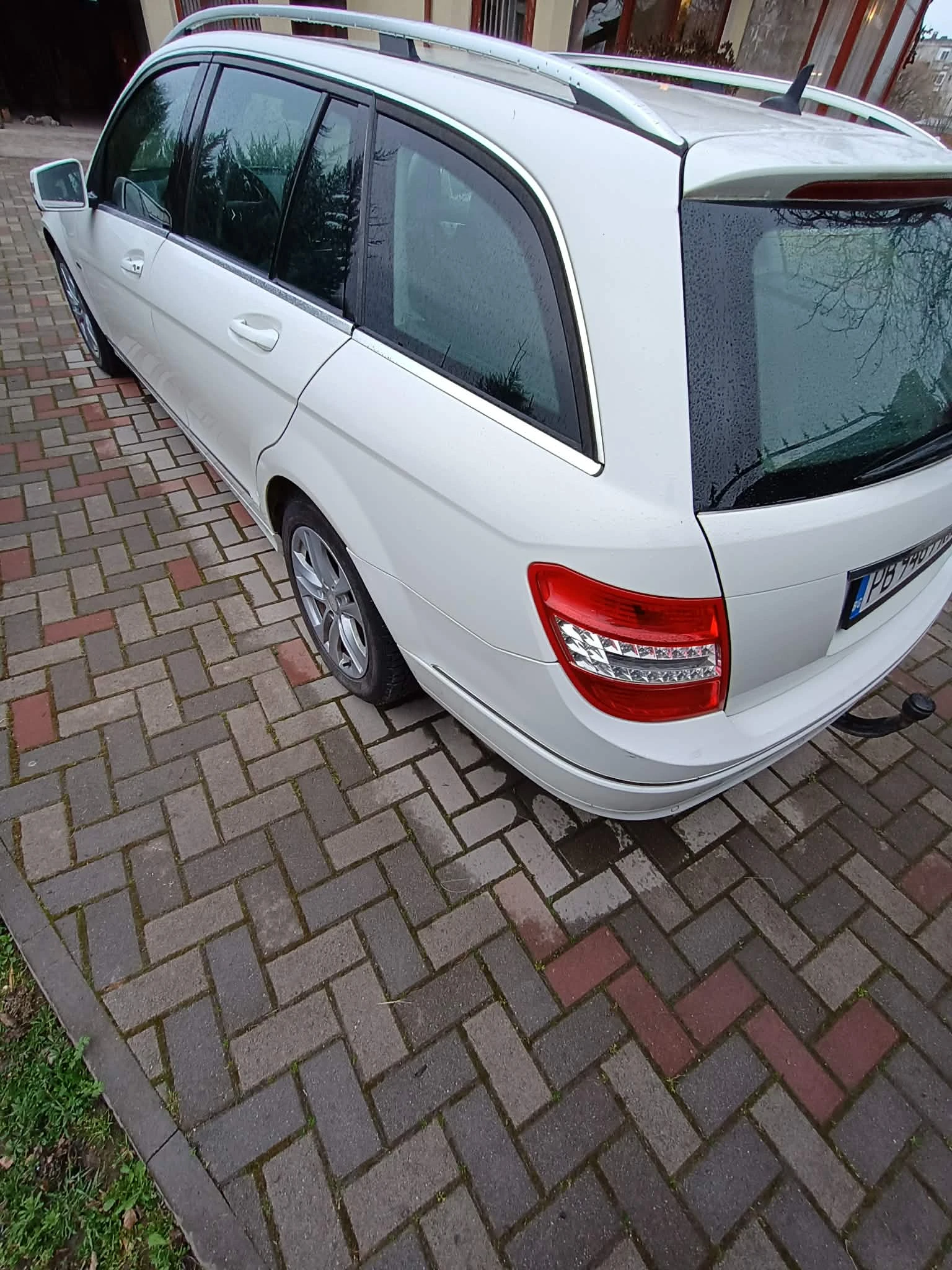 Mercedes-Benz C 180, снимка 11 - Автомобили и джипове - 54271087
