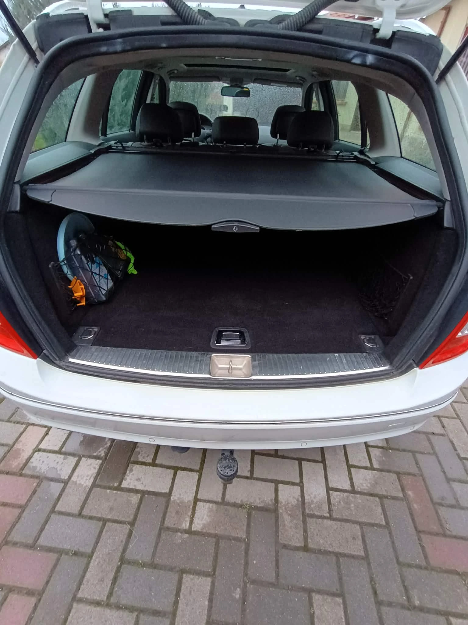 Mercedes-Benz C 180, снимка 5 - Автомобили и джипове - 54271087