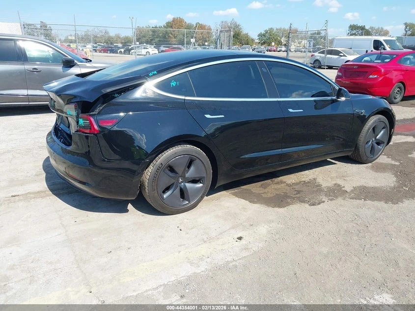 Tesla Model 3 Long Range/Mid Range/Standard Range/Standard Range, снимка 4 - Автомобили и джипове - 54419108