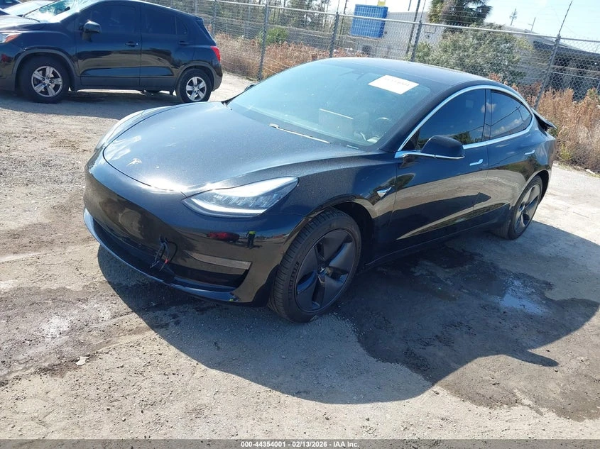 Tesla Model 3 Long Range/Mid Range/Standard Range/Standard Range, снимка 2 - Автомобили и джипове - 54419108