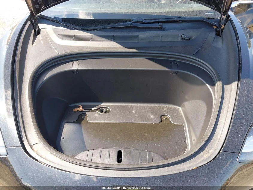 Tesla Model 3 Long Range/Mid Range/Standard Range/Standard Range, снимка 10 - Автомобили и джипове - 54419108