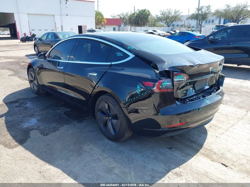 Tesla Model 3 Long Range/Mid Range/Standard Range/Standard Range, снимка 3 - Автомобили и джипове - 54419108