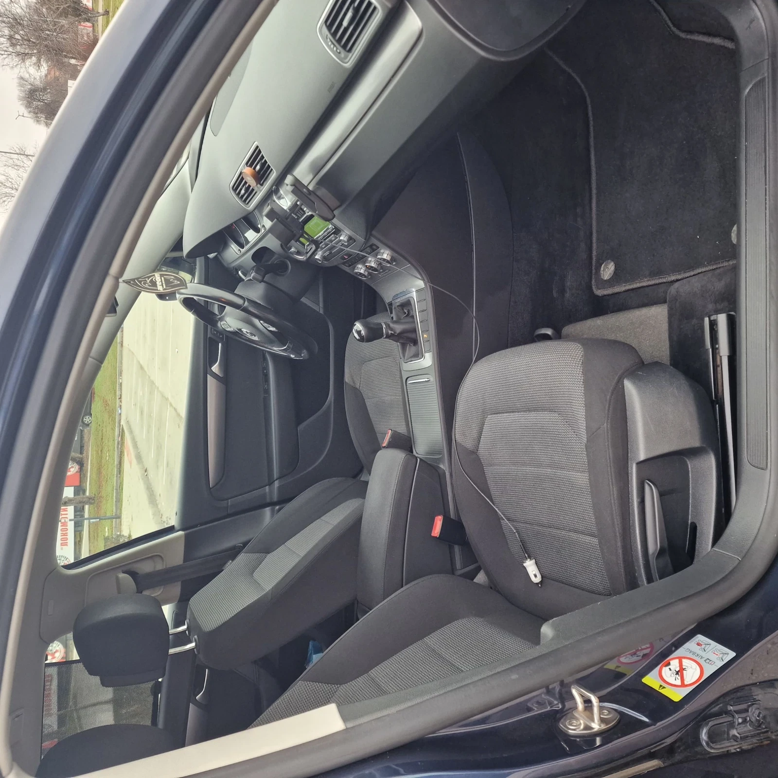 VW Passat Заводски метан, снимка 3 - Автомобили и джипове - 54565382