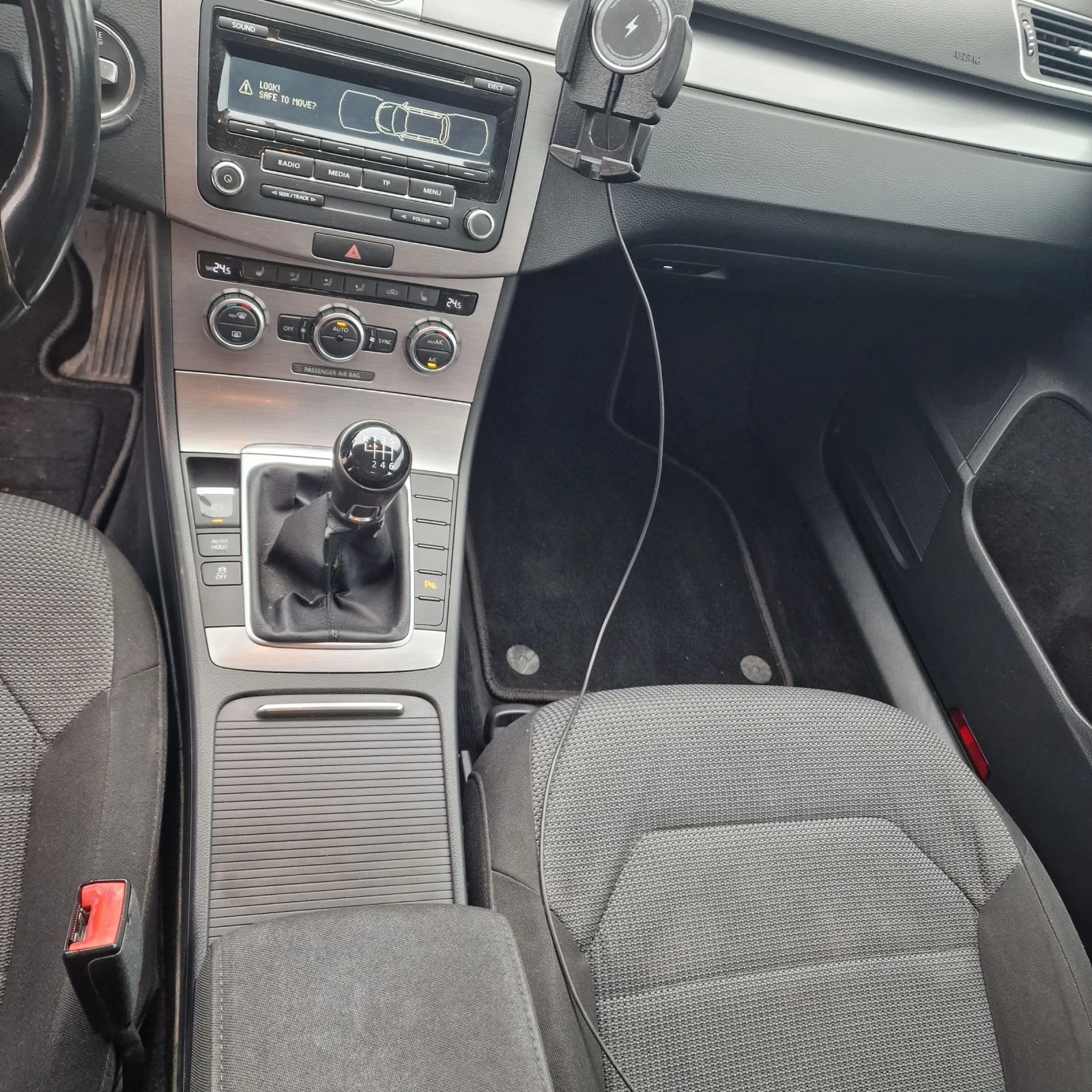 VW Passat Заводски метан, снимка 6 - Автомобили и джипове - 54565382