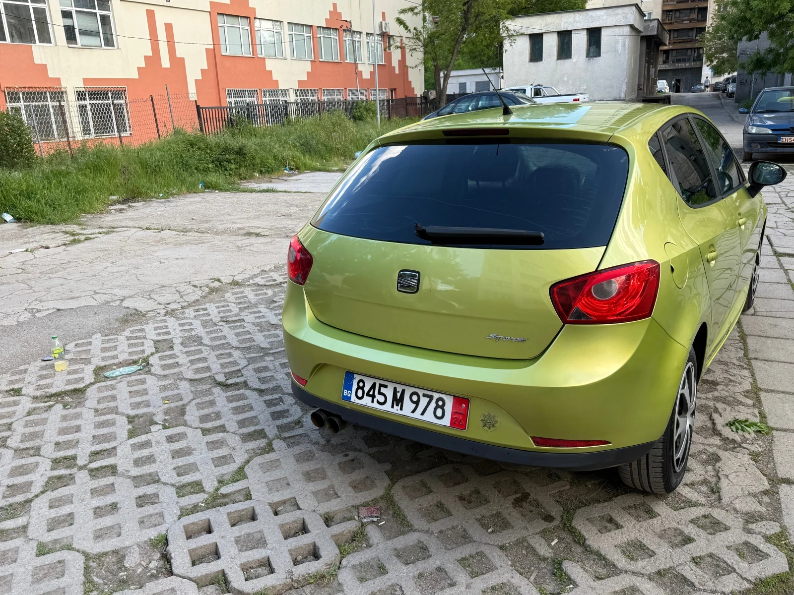 Seat Ibiza Обслужен !запазен !  А/С 1.4 бензин 2010 Г., снимка 5 - Автомобили и джипове - 54576072