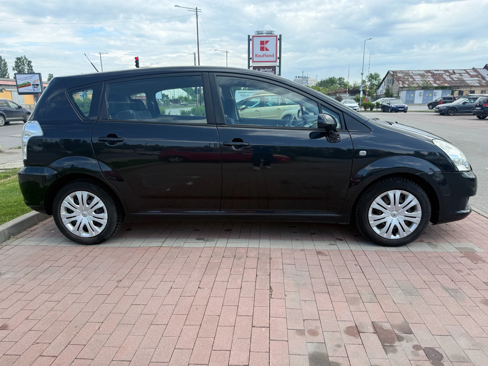 Toyota Corolla verso, снимка 6 - Автомобили и джипове - 54585704
