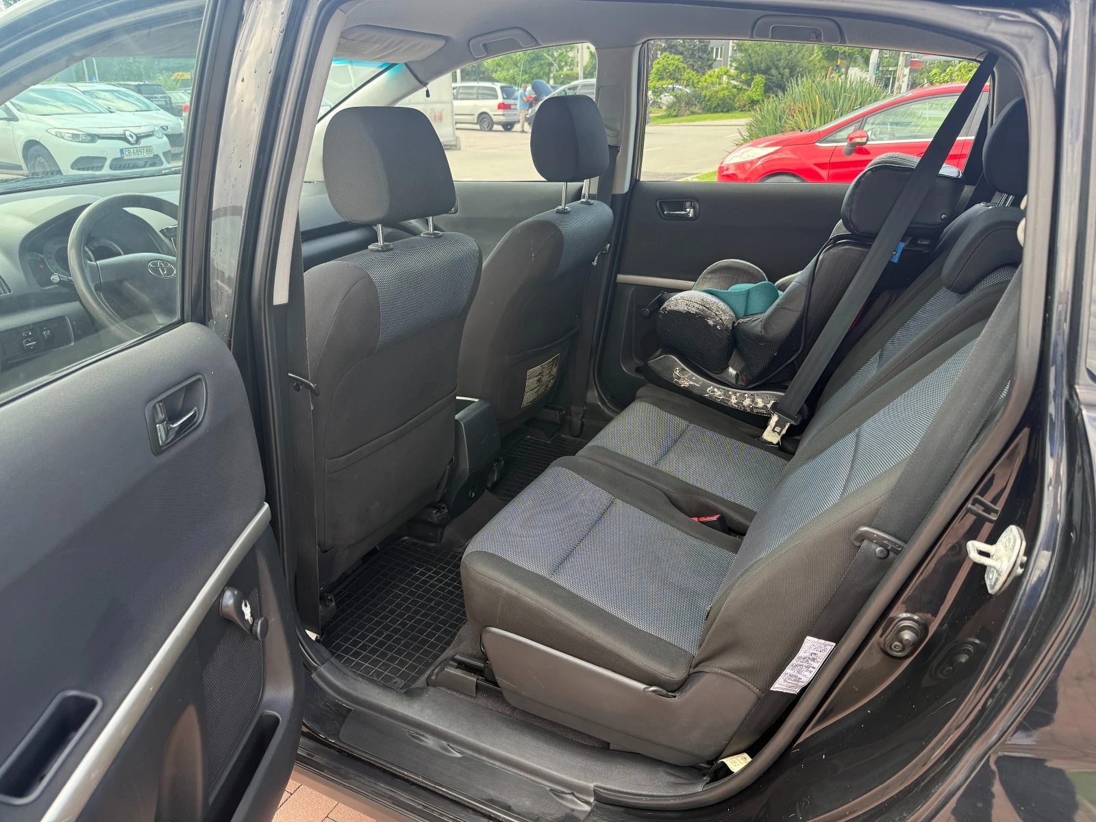 Toyota Corolla verso, снимка 11 - Автомобили и джипове - 54585704