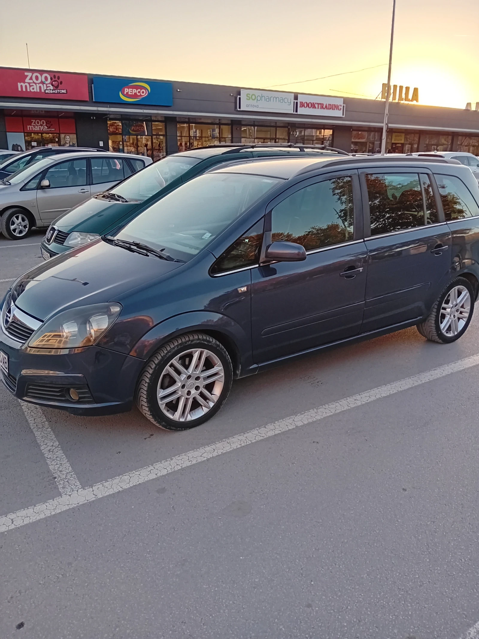 Opel Zafira, снимка 4 - Автомобили и джипове - 54610197