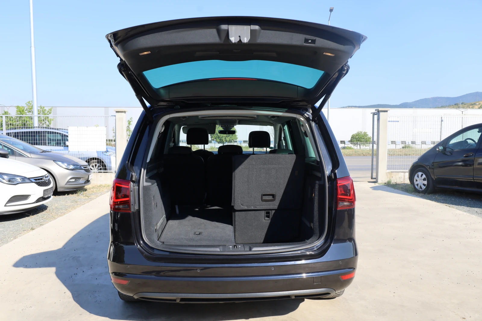 Seat Alhambra, снимка 4 - Автомобили и джипове - 55642205