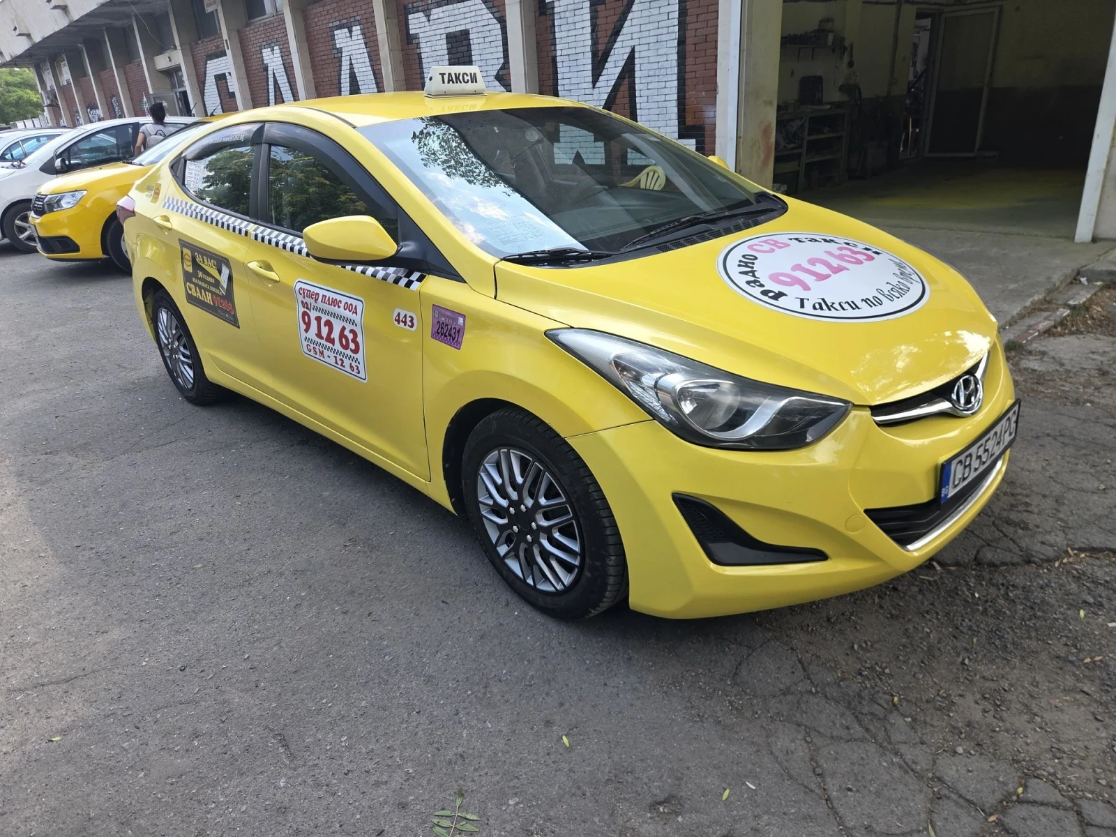 Hyundai Elantra, снимка 2 - Автомобили и джипове - 55661510
