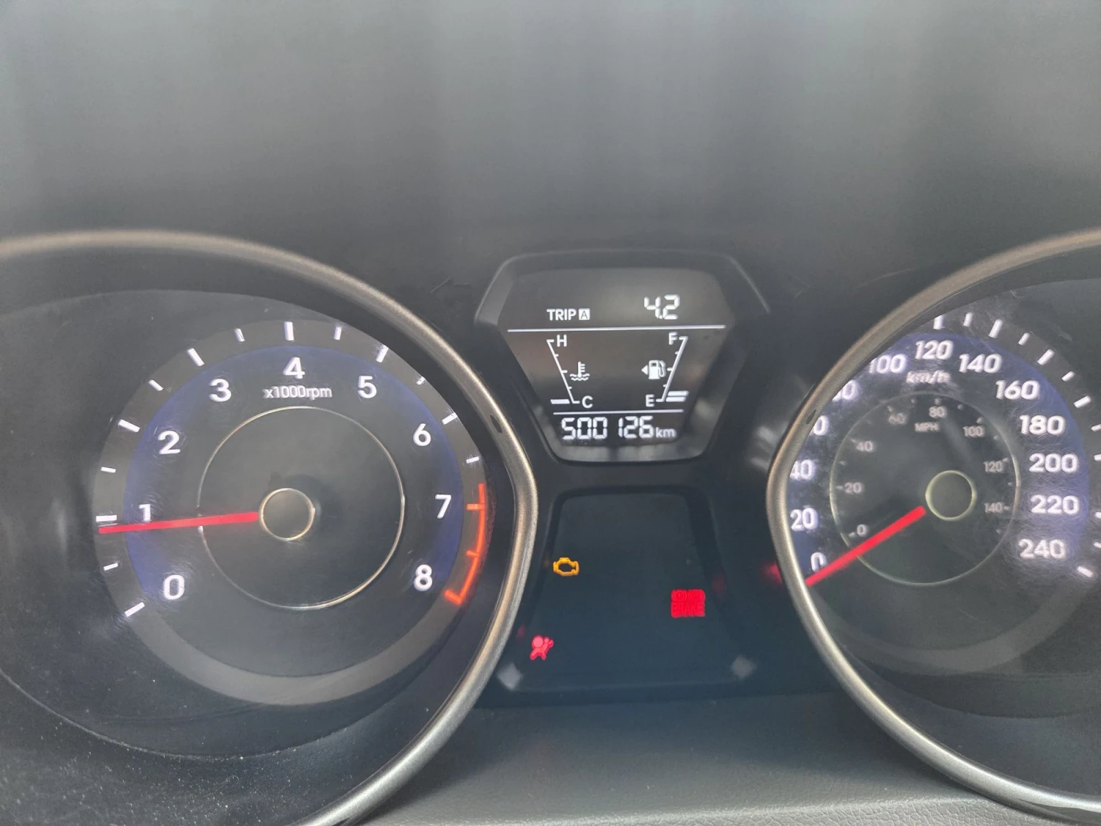 Hyundai Elantra, снимка 7 - Автомобили и джипове - 55661510