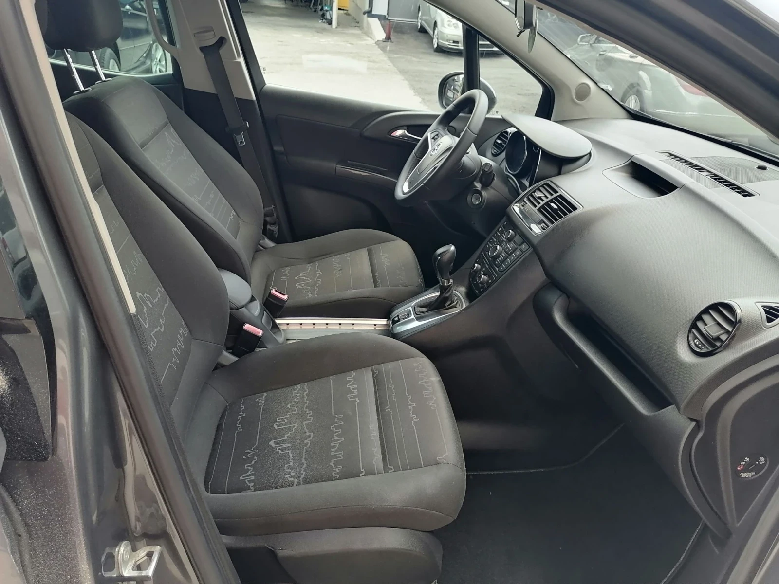 Opel Meriva 1.7CDTI Автоматик, снимка 11 - Автомобили и джипове - 55667025