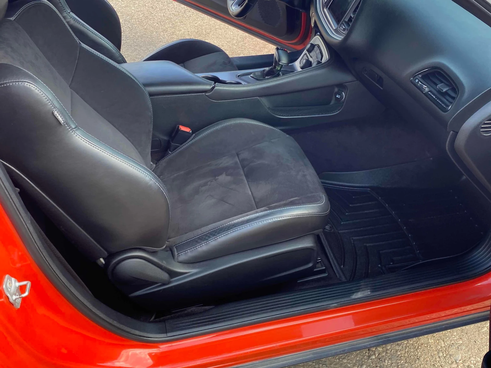 Dodge Challenger * R/T RWD * CARFAX * ЦЕНА ДО БГ, снимка 15 - Автомобили и джипове - 55872471