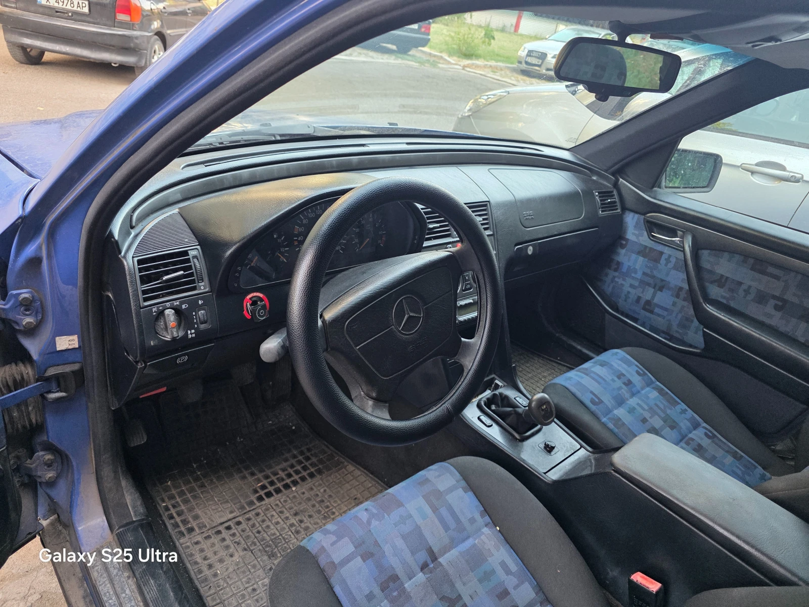 Mercedes-Benz C 180, снимка 5 - Автомобили и джипове - 56325137