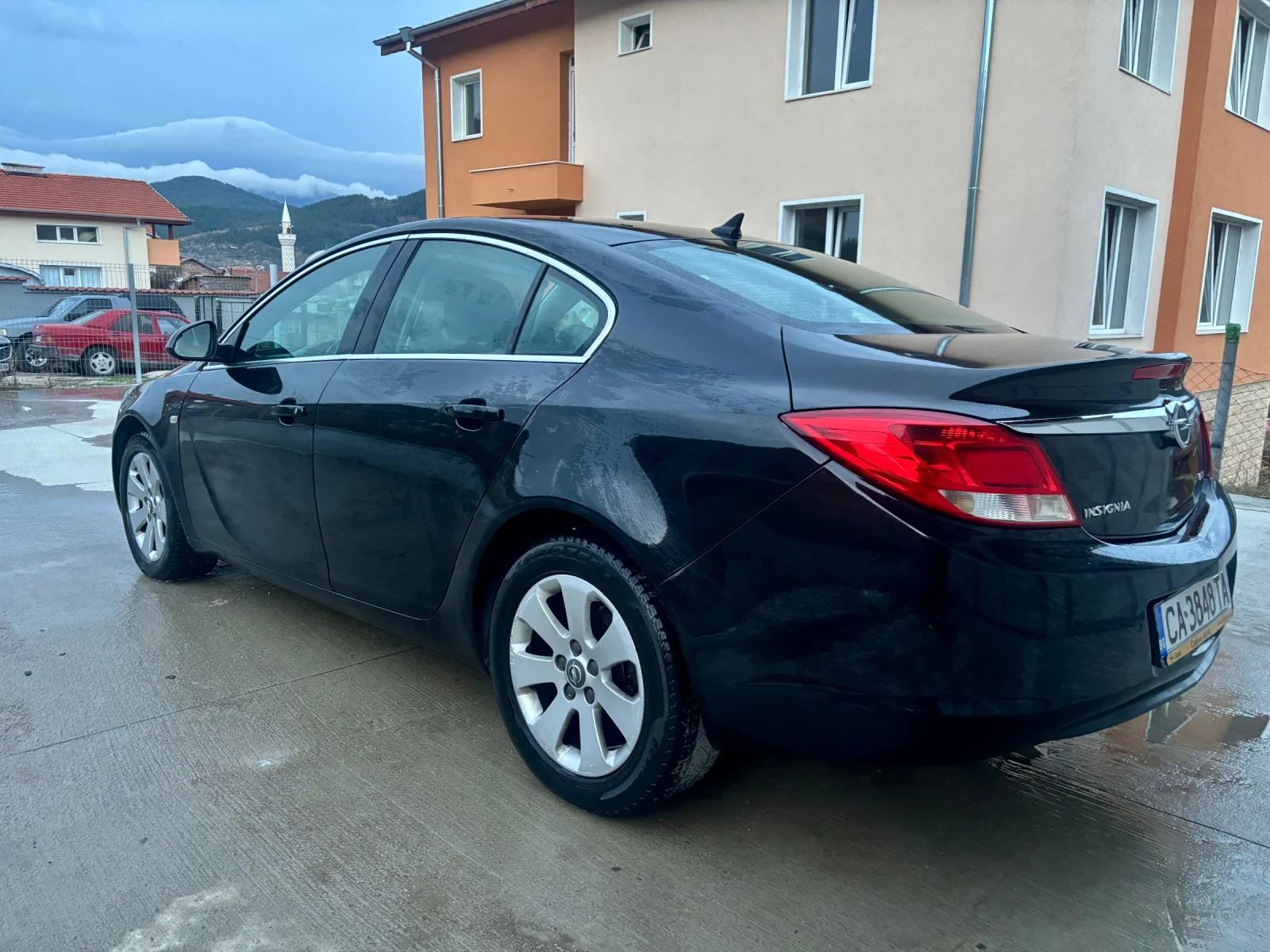 Opel Insignia 2.0, снимка 3 - Автомобили и джипове - 56726199