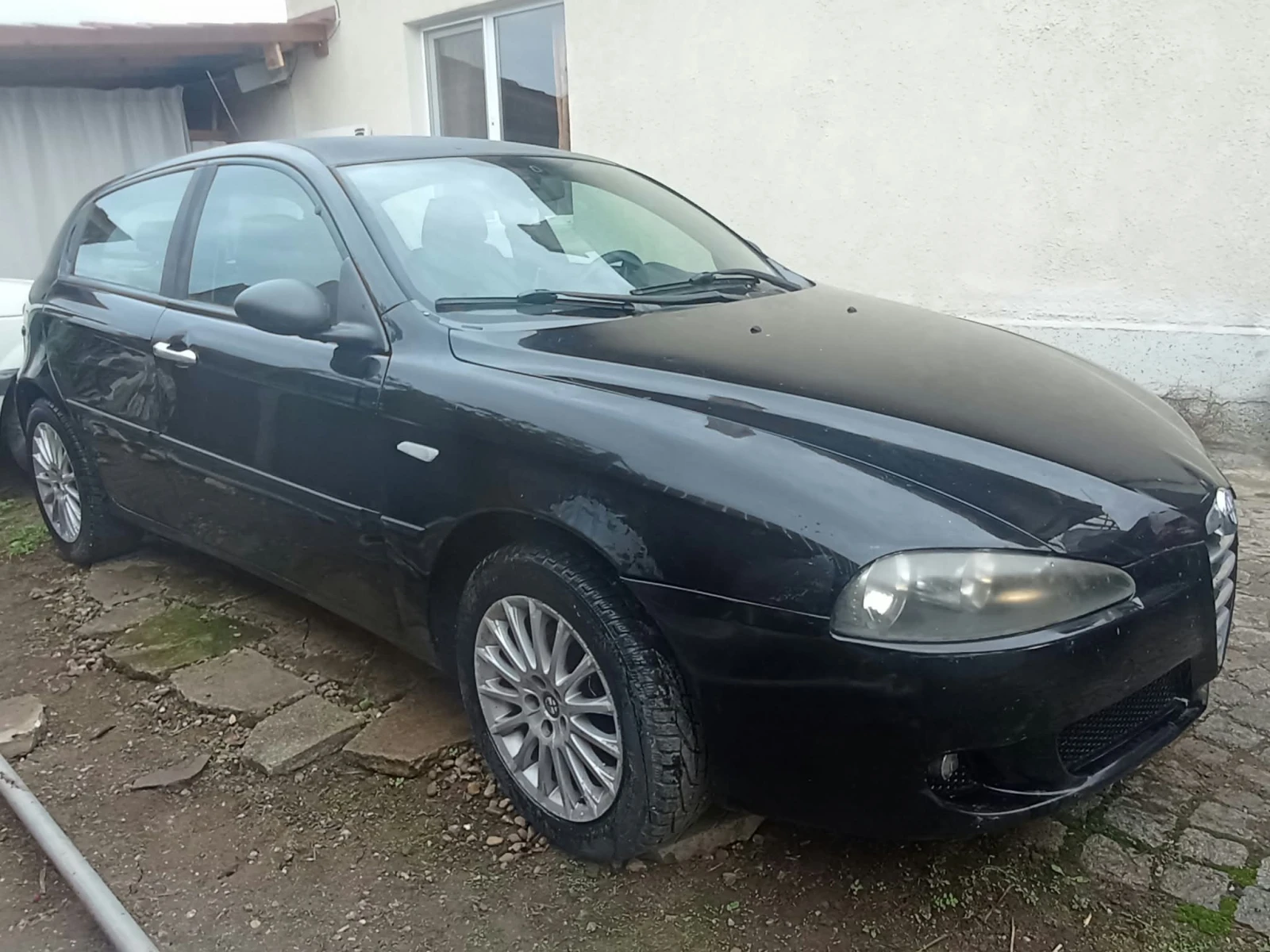 Alfa Romeo 147 1.9 JTD, снимка 3 - Автомобили и джипове - 56684876