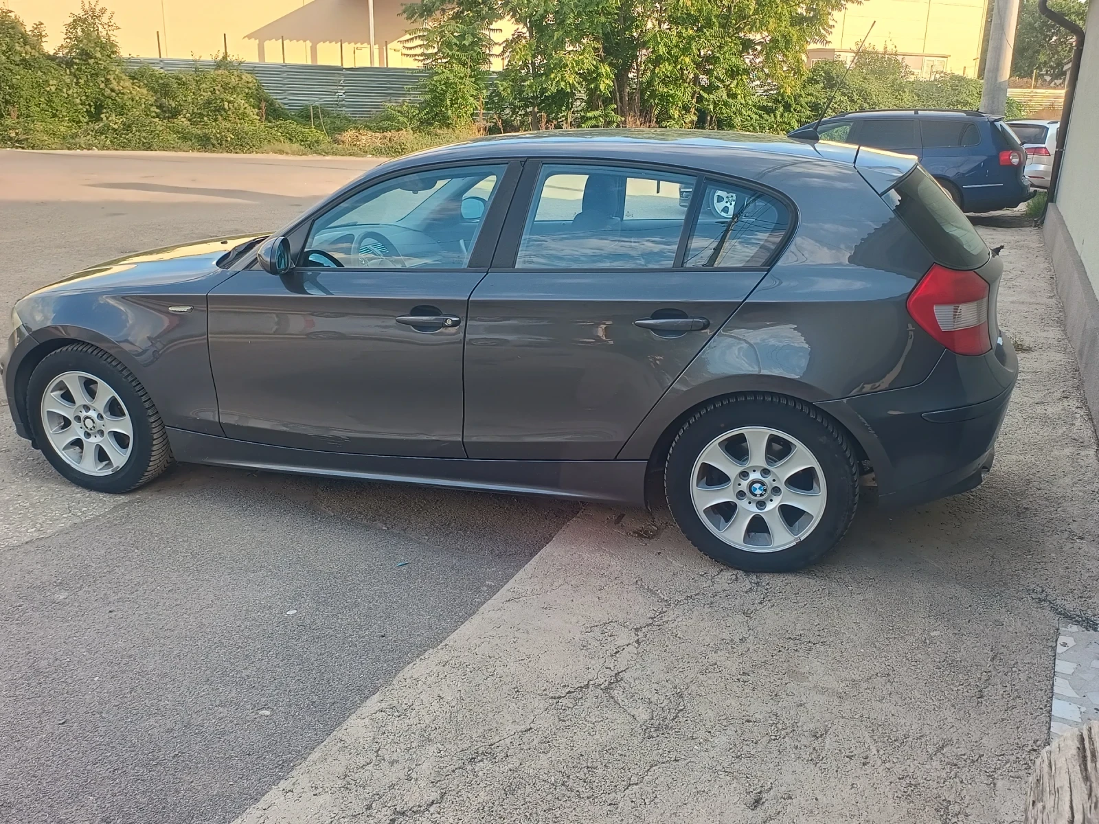 BMW 118 1, 8 бензин, снимка 3 - Автомобили и джипове - 56741641