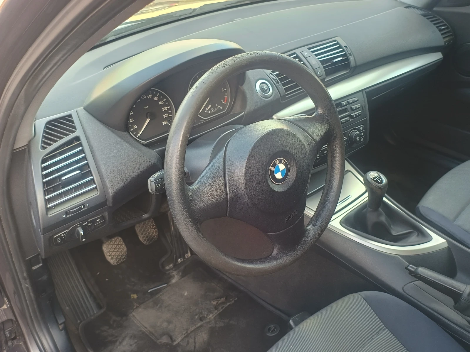 BMW 118 1, 8 бензин, снимка 8 - Автомобили и джипове - 56741641