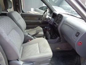 Nissan Navara 2.5 133кс на части, снимка 5