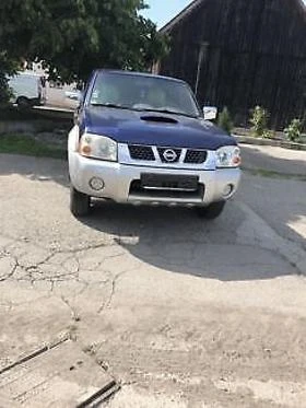 Nissan Navara 2.5 133кс на части, снимка 2