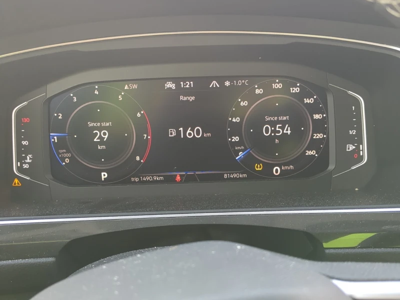 VW Tiguan COMFORTLINE/KEYLESS/KAMEPA/FULL DIGITAL, снимка 11 - Автомобили и джипове - 52835584