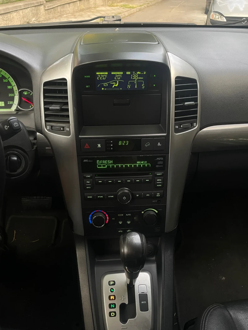 Chevrolet Captiva 3.2 ГАЗ 6+ 1, снимка 9 - Автомобили и джипове - 53000414