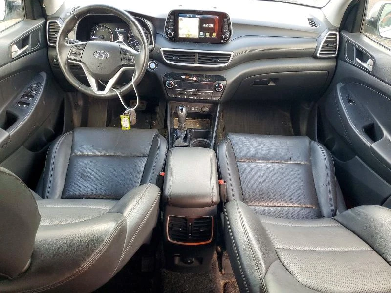 Hyundai Tucson 2.4L 4 Front-wheel Drive, снимка 8 - Автомобили и джипове - 53964317