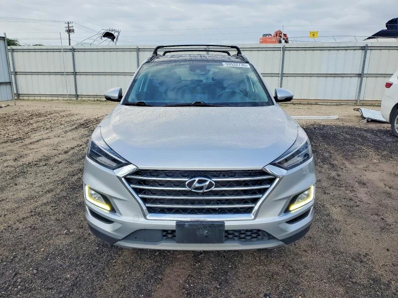 Hyundai Tucson 2.4L 4 Front-wheel Drive, снимка 5 - Автомобили и джипове - 53964317