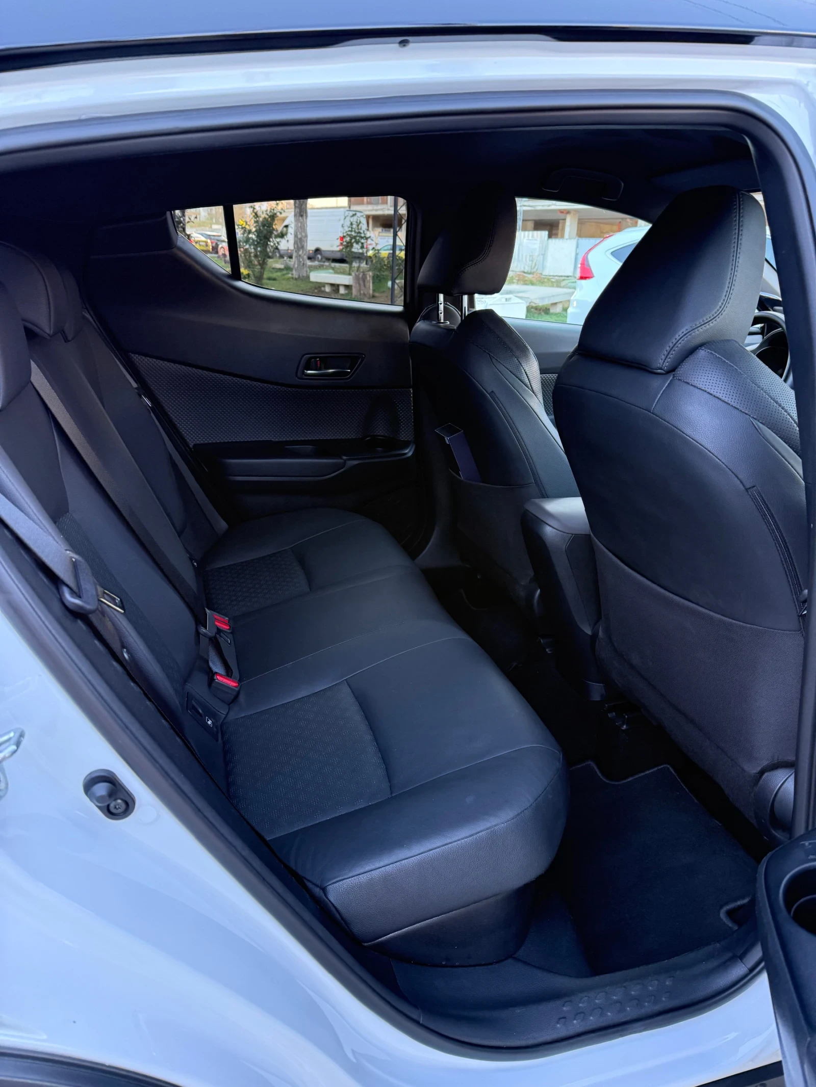 Toyota C-HR Cuore - изображение 6