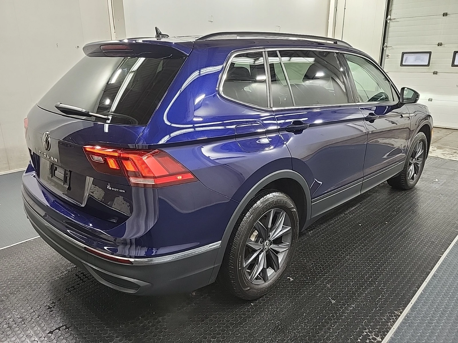 VW Tiguan COMFORTLINE/KEYLESS/KAMEPA/FULL DIGITAL - изображение 4