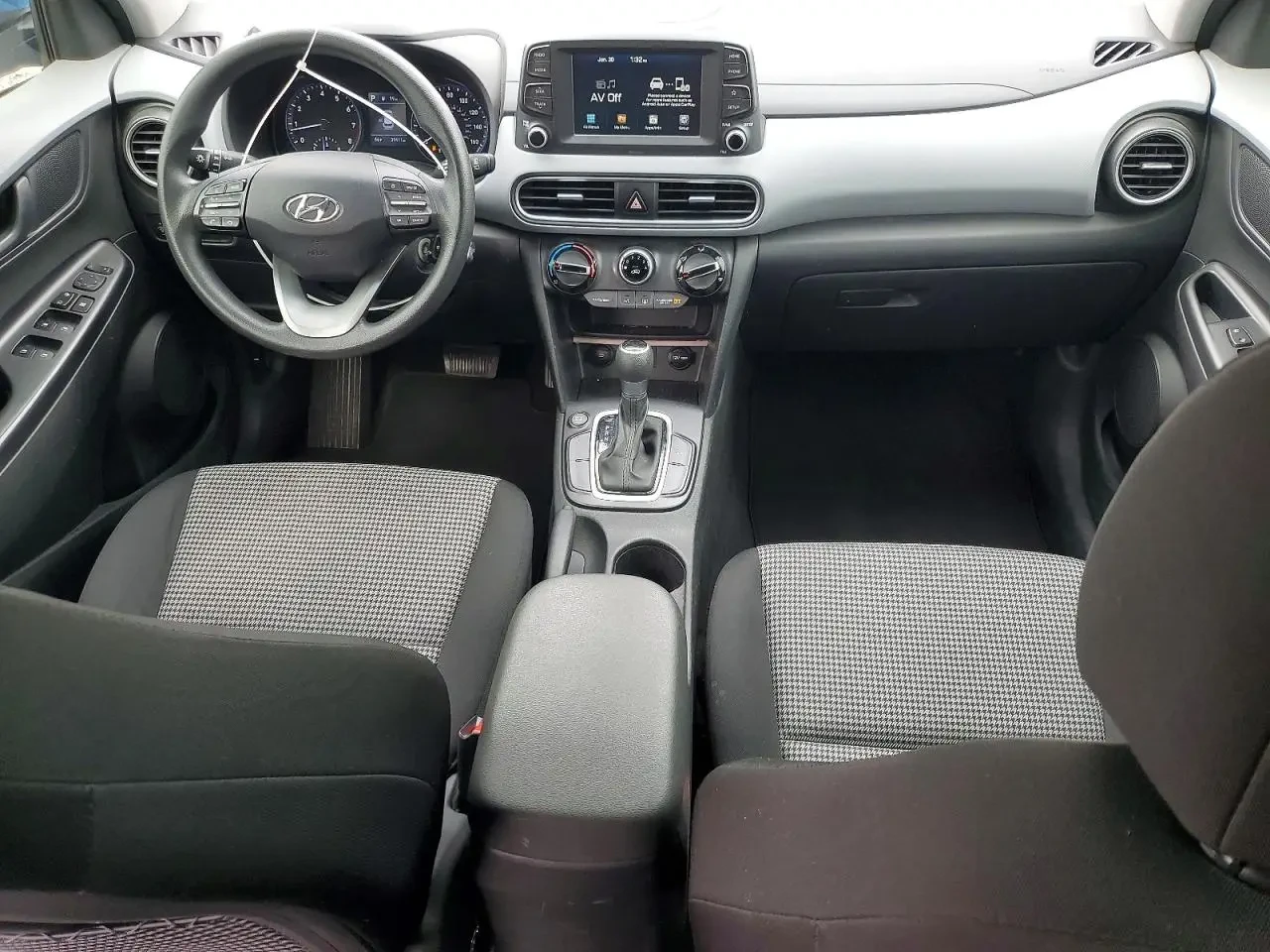 Hyundai Kona SE - изображение 8