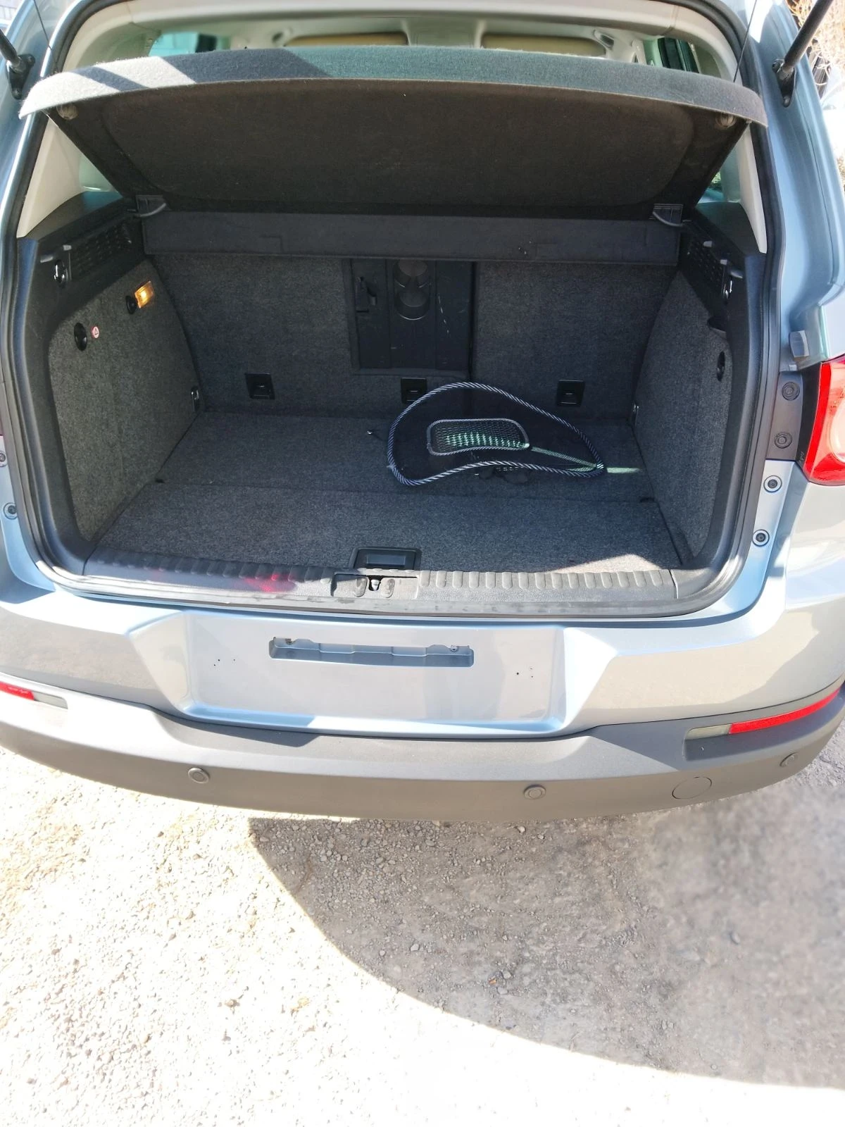 VW Tiguan 2.0 TDI, снимка 4 - Автомобили и джипове - 53841275