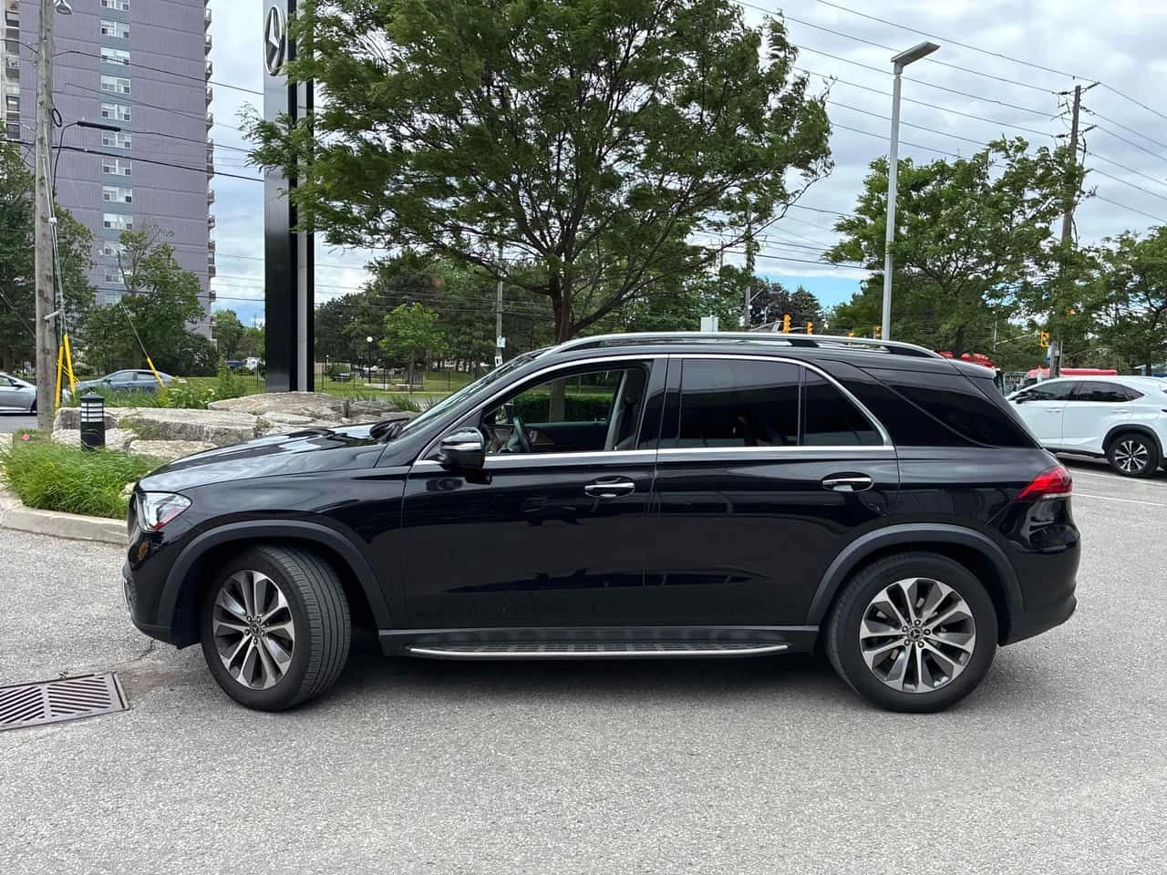 Mercedes-Benz GLE 350 | DISTRONIC | 360 | BURMESTER | , снимка 2 - Автомобили и джипове - 54974520